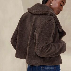 Banana Republic Brown plush fleece Jacket in size Large petite
